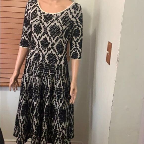 ALICE & OLIVIA SWEATER‎ FIT & DRESS - Picture 1 of 7